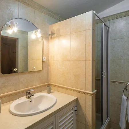 Villa Malta Rose 5 Minutes Walk From The Center Of Carvoeiro And The Beach With Private Heated Pool