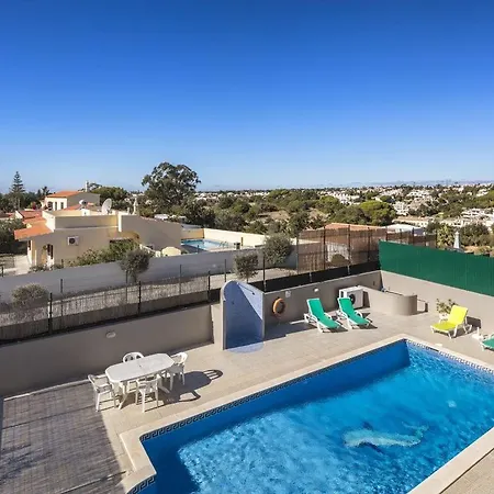 Βίλα Malta Rose 5 Minutes Walk From The Center Of Carvoeiro And The Beach With Private Heated Pool